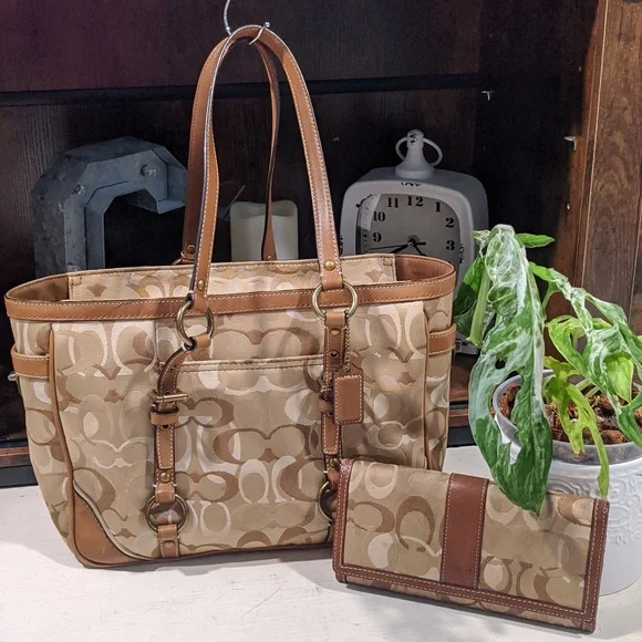 Coach Tan and Brown Tote Bag - Picture 1 of 11